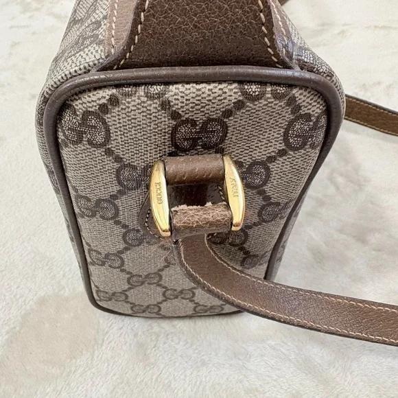 Vintage Gucci Monogrammed GG Supreme purse with red and green stripe - Picture 7 of 11